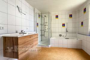 Freistehendes Einfamilien-/Generationenhaus - mit kleinem Garten - sofort frei – Die vollständige Adresse der Immobilie erhältst du vom Anbieter., 72762 Reutlingen-Mitte, Reutlingen – Vorschaubild 15