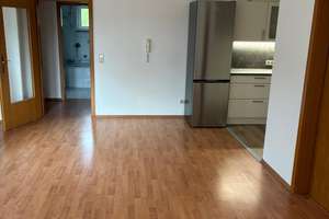 Neu renovierte Penthouse-Wohnung mit zwei Zimmern in Metten – 94526 Metten – Vorschaubild 4