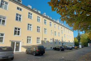 NEU- 4-Zimmer Altbauwohnung 148 m² mit Außenstellplatz zu verkaufen