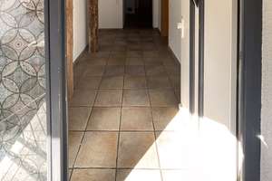 Charmante  3-Zimmer Wohnung in München Lochhausen – Hufschmiedstraße 3, 81249 Lochhausen, München – Vorschaubild 2