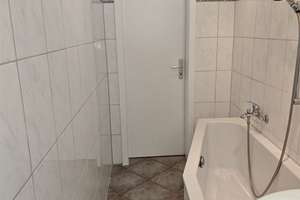 Neu renoviert! Helle 3-Zi. mit Balkon, Wanne & Laminat in ruhiger Lage!  – Würzburger Straße 36 B, 9130 Sonnenberg, Chemnitz – Vorschaubild 15