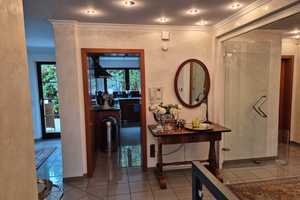 Exclusive Villa mit ELW, Doppel-Garage, Balkone, Terrassen, Erdwärme, Photovoltaik, Pool uvm. – Darmstadt-Dieburg (Kreis) – Vorschaubild 10