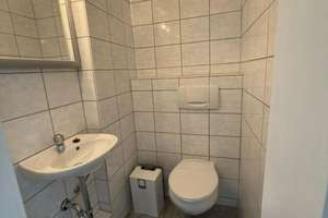 UMFANGREICH RENOVIERT! _ 3-RAUM-WOHNUNG MIT WANNENBAD, GÄSTE-WC UND BALKON IM DUISBURGER-SÜDEN! – Sittardsberger Allee 95, 47249 Buchholz, Duisburg – Vorschaubild 7