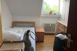 Ab sofort verfügbar ! Top gepflegte 91m² DG-Wohnung in Porz-Wahn – Parkett & Balkon – Am Krausbaum 6, 51147 Wahn, Köln – Vorschaubild 3