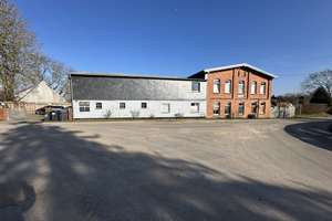 RESERVIERT !!Gr. Wohnhaus (4 WG )mit Pferdestall Grdst. 2215 m²+ 1,59 ha Pachtwiese in Wölschendorf – Die vollständige Adresse der Immobilie erhältst du vom Anbieter., 23936 Grevesmühlen – Vorschaubild 2