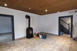 Wohnen mit Wohlfühlfaktor - Mietshaus frisch renoviert, mit Garten und Wintergarten  – Hochwaldstraße 82, 66954 Windsberg, Pirmasens – Vorschaubild 9