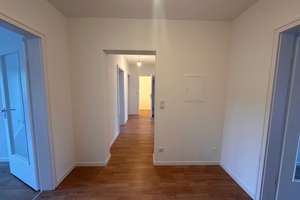 Moderne 4-Zimmer-Wohnung mit Balkon in Nürnberg – Herzogstandstraße 38, 90471 Langwasser Nordwest, Nürnberg – Vorschaubild 9