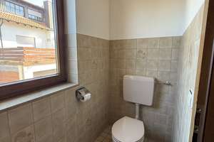 Großzügige 5-Zimmer-Splitlevel-Wohnung mit 153 m², Balkon, Garten und Kaminofen – Kirchweg 8, 75323 Bad Wildbad – Vorschaubild 34