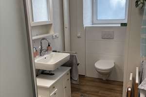 Großzügige 3‑Zimmer‑Altbauwohnung mit Balkon & Gartenmitnutzung in Karlsruhe‑Oststadt – Die vollständige Adresse der Immobilie erhältst du vom Anbieter., 76131 Oststadt, Karlsruhe – Vorschaubild 8