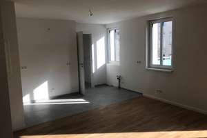 Maisonettewohnung im Zweitbezug mit zwei Balkonen und zwei Bädern! – Albert-Schmidt-Straße 10, 6110 Südliche Innenstadt, Halle (Saale) – Vorschaubild 9