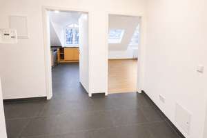 Keine Käuferprovision ! Charmante, sonnige 2-Zimmer-DG-Wohnung mit EBK in Bestlage von Allach – Hauseggerstr.  8, 80999 Untermenzing, München – Vorschaubild 5