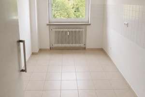 Gepflegte 3-Zimmer-Wohnung im 3. OG mit Balkon in MG-Grenzlandstadion – Brucknerallee 172B, 41236 Grenzland-Stadion, Mönchengladbach – Vorschaubild 8