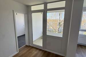 Moderne 3-Zimmer-Wohnung mit Balkon! – Spinozastr. 18, 45279 Freisenbruch, Essen – Vorschaubild 4