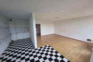 Schöne helle 2-Zimmer-Wohnung mit Balkon in Düsseldorf-Hamm