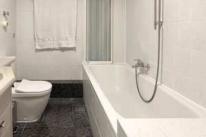 Großzügige 3-Zimmer-Wohnung mit Südwest-Balkon und Tiefgarage – Allacher Str. 128, 80997 Allach, München – Vorschaubild 9