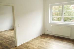 Deine neue Wohnung mit sanierten Badezimmer! – Mehringstr. 19, 39114 Cracau, Magdeburg – Vorschaubild 3