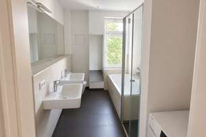 Hochwertige Maisonette-Wohnung mit 2 Balkonen