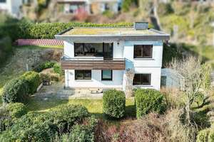Familienidyll in ruhiger Lage: Großzügiges Einfamilienhaus in Schlangenbad Wambach – Die vollständige Adresse der Immobilie erhältst du vom Anbieter., 65388 Schlangenbad – Vorschaubild 1