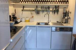 Ruhig gelegene 3-Zimmer-Wohnung mit zwei Balkonen, Tiefgaragenstellplatz und Aufzug – Dattelweg 37A, 70619 Riedenberg, Stuttgart – Vorschaubild 2