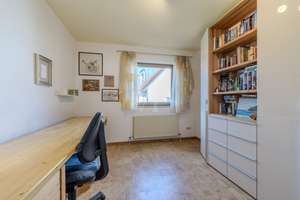 Großzügig wohnen in ruhiger Lage: Modernisiertes Einfamilienhaus mit Einliegerwohnung und Garten – Die vollständige Adresse der Immobilie erhältst du vom Anbieter., 72649 Wolfschlugen – Vorschaubild 14