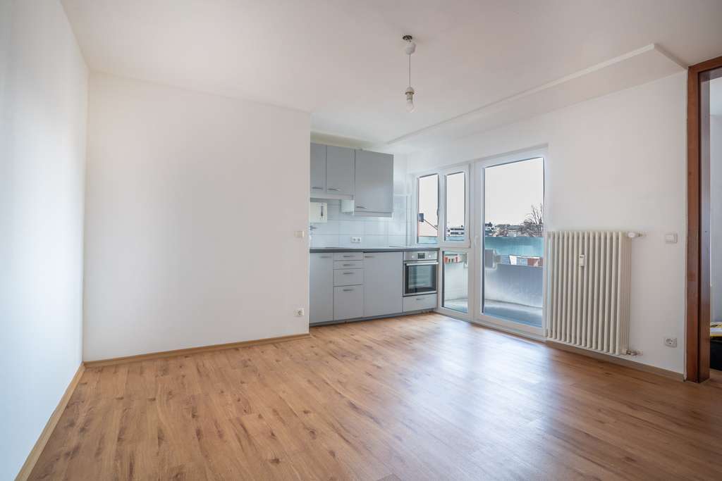 Immobilie in Kempten (Allgäu) - Helle 32m² Wohnung mit Balkon im 5. OG in Kempten zentrumsnah - Bild 0