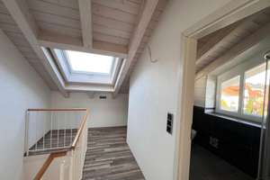 Einmalige Gelegenheit
Charmantes Reihenendhaus mit DG. Studio Hochgratblick Bestlage von Oberstaufe – Die vollständige Adresse der Immobilie erhältst du vom Anbieter., 87534 Oberstaufen – Vorschaubild 31