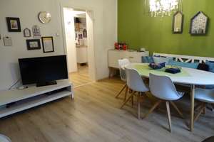 Moderne, sanierte helle Wohnung Nähe Einkaufsstraße!!