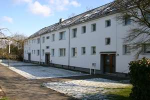  Düsseldorf-Urdenbach: Helle 2-Zimmer Dachgeschosswohnung – Die vollständige Adresse der Immobilie erhältst du vom Anbieter., 40595 Urdenbach, Düsseldorf – Vorschaubild 1