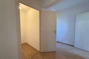 Charmante 2-Zimmer-Wohnung mit Einbauküche – Leipzigerstraße 5, 50858 Weiden, Köln – Vorschaubild 4