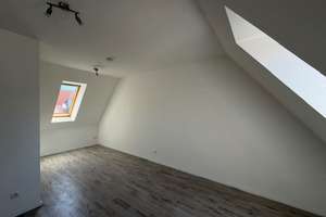 Marli, 1 Zimmer Dachgeschosswohnung mit Vollbad, Laminat u. EBK – Arndtstr.  2, 23566 Sankt Gertrud, Lübeck – Vorschaubild 5