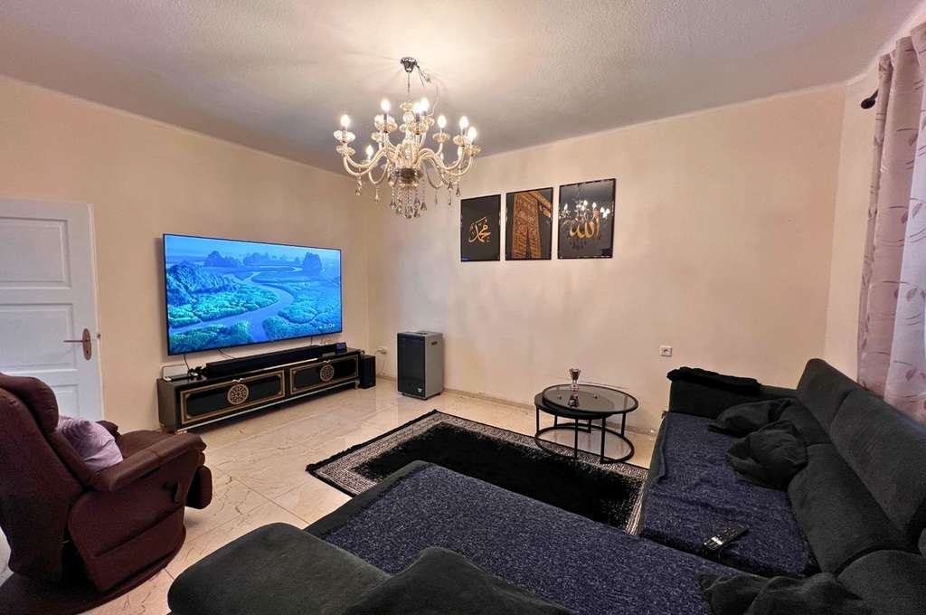 Immobilie in Eisenberg (Pfalz) - ** Bezugsfertiges Haus für die große Familie – Kein Renovierungsaufwand ** - Bild 2