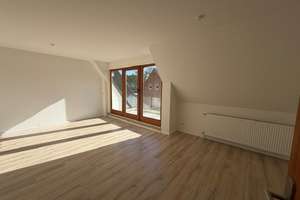 sanierte 3-Zimmer-Wohnung im DG mit Balkon – 23564 Sankt Gertrud, Lübeck – Vorschaubild 2
