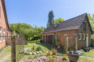 Großzügiges Landhaus mit viel Gartenland im Grünen am Segeberger Forst - ehemalige Dorfschule – Segeberg (Kreis) – Vorschaubild 5