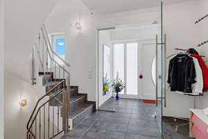 Top gepflegtes Einfamilienhaus mit viel Platz in einer der besten Lagen des Ingolstädter Südwestens! – Die vollständige Adresse der Immobilie erhältst du vom Anbieter., 85051 Südwest, Ingolstadt – Vorschaubild 13
