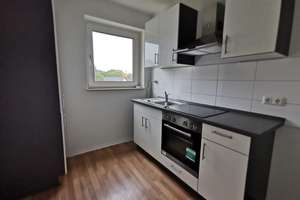 Ihre Chance - ideale 3,5-Zi.-Wohnung mit Balkon und moderner Küchenzeile – Sperberstr. 20, 45894 Buer, Gelsenkirchen – Vorschaubild 1