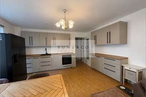 Moderne 4-Zimmer-Maisonette-Wohnung mit Garten und West-Terrasse!