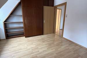 Drei-Zimmer-Wohnung mit Dachbereich (ca. 40 qm), optimal als WG – Rotenwaldstr. 104, 70197 Hasenberg, Stuttgart – Vorschaubild 5
