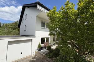 Großzügig! Energieeffizient! TOP-Lage! 
6 vollwertige Zimmer für die Familie
DHH mit Sonnengarten – Die vollständige Adresse der Immobilie erhältst du vom Anbieter., 53229 Holzlar, Bonn – Vorschaubild 5