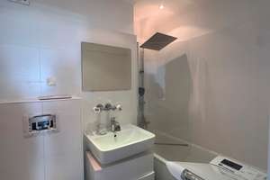 Großzügige 2-Zimmer-ETW mit Skylineblick, BLK, TG-Platz in Frankfurt-Bornheim – 60385 Bornheim, Frankfurt am Main – Vorschaubild 6