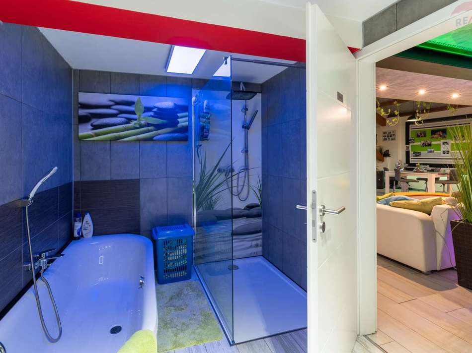 Badezimmer Haus hinten