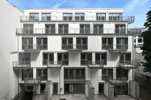 NEUBAU GARTENHAUS mit hochwertiger Ausstattung – Wöhlertstr. 16, 10115 Berlin – Vorschaubild 2