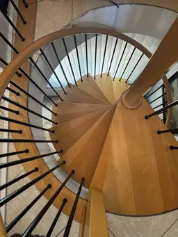 Wendeltreppe zum UG