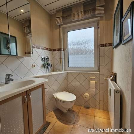 Immobilie in Langenselbold - Ars Vivendi Immobilien: Grosses Haus, viel Platz, viele Möglichkeiten! - Bild 2