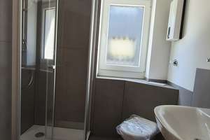 Top-NEU sanierte Wohnung 1 .Etage mit Balkon, OB-Königshardt, Matzenbergstraße 145 – Matzenbergstraße 145, 46145 Sterkrade-Nord, Oberhausen – Vorschaubild 3