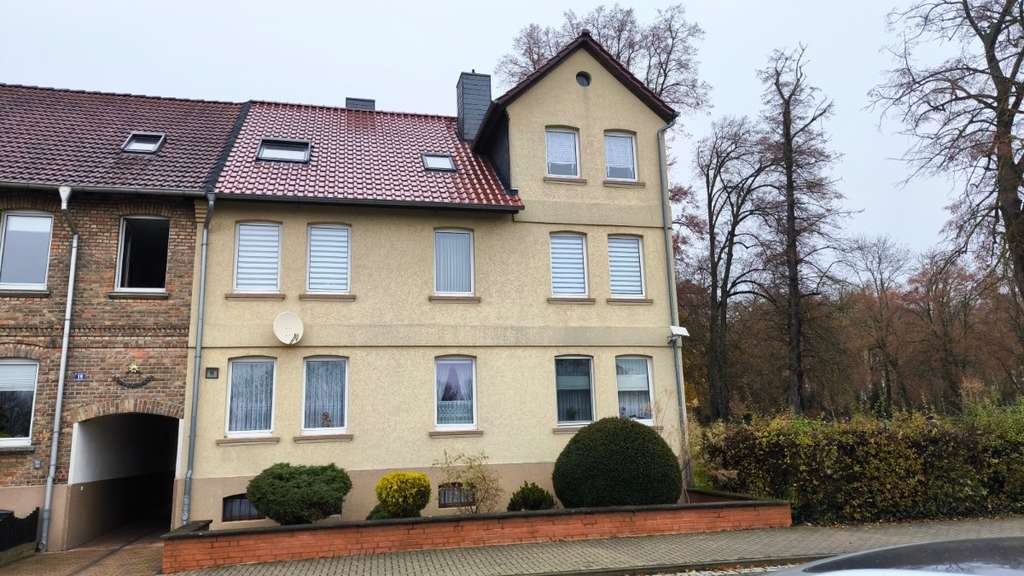 Immobilie in Am Großen Bruch - Mehrfamilienhaus in Hötensleben zu verkaufen. - Bild 2