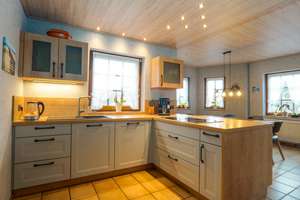 Flexibles Zuhause mit Einliegerwohnung, 3 Garagen & Photovoltaik in Kyllburg – Die vollständige Adresse der Immobilie erhältst du vom Anbieter., 54655 Kyllburg – Vorschaubild 5