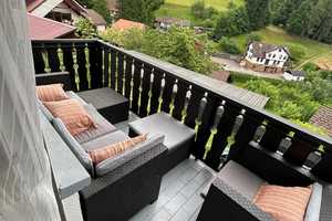 Freistehendes Einfamilienhaus im Ortskern (Einbauküche,Garten,Garage/Stellpl. und Terrasse/2 Balkon) – Hainbrunner Weg 11, 69434 Rhein-Neckar-Kreis – Vorschaubild 2