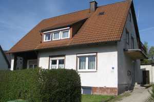 DIE IMMOBILIE IST RESERVIERT!!!
Freistehendes Zweifamilienhaus in ruhiger Randlage von Walder – Tirschenreuth (Kreis) – Vorschaubild 1