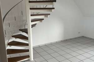 73 m2 Wohnfläche plus 25 m2 Dachterrasse , Gepflegte 2,5-Zimmer-Wohnung in Köln-Holweide – Piccoloministraße 504, 51067 Holweide, Köln – Vorschaubild 4