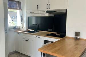 gemütliche, sehr helle 2-Zimmer-DG-Wohnung mit Balkon in Düsseldorf – Die vollständige Adresse der Immobilie erhältst du vom Anbieter., 40593 Benrath, Düsseldorf – Vorschaubild 5